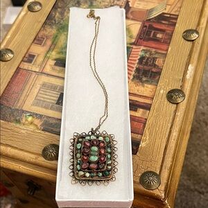 Vintage-Inspired Multicolor Pendant Necklace